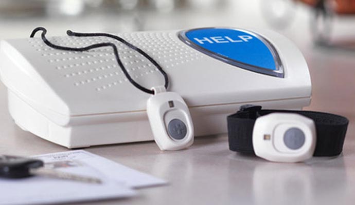 Medical emergency alert device